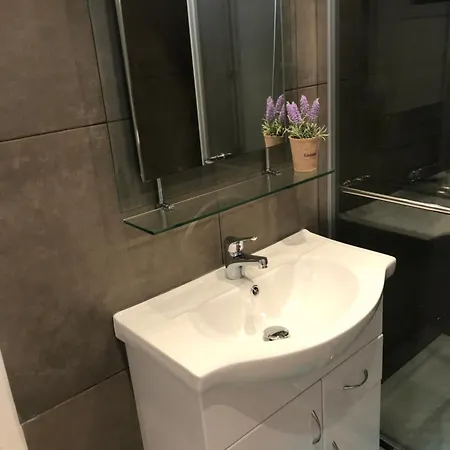 Tina's Cozy Appartamento *